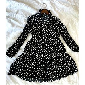 Adorable short tiered Zara dress in floral pattern